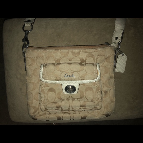 Coach Crossbody - Picture 1 of 4
